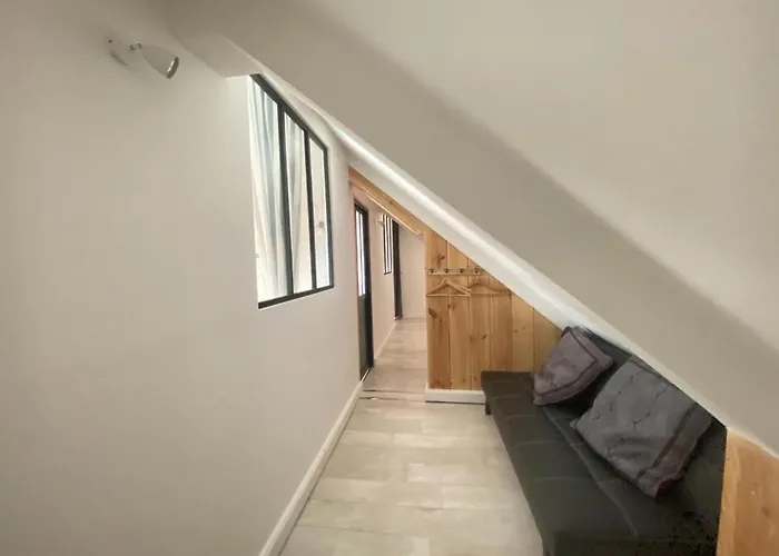 In Near D-day Beaches * Asnelles